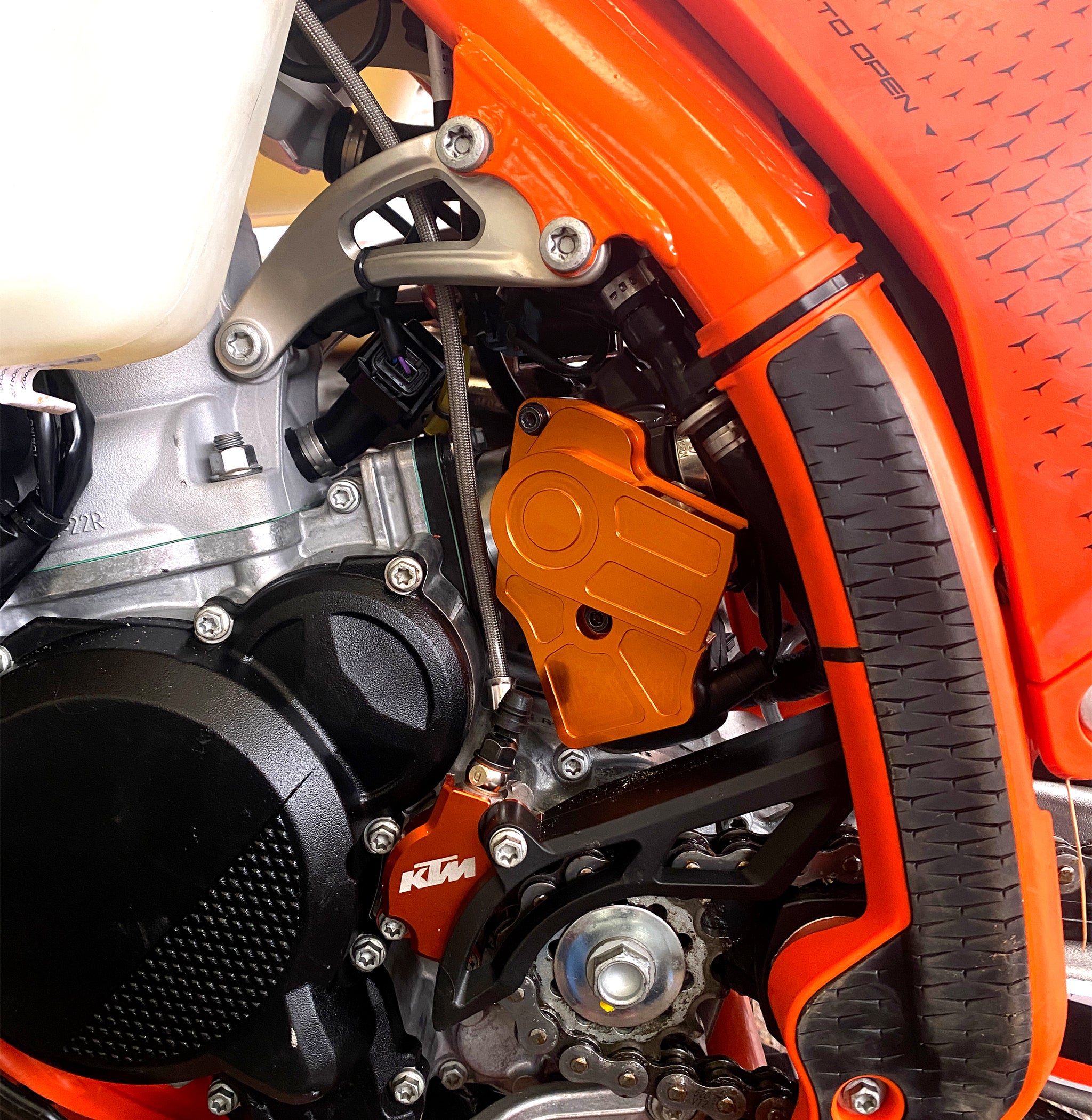 Sensor Guard Ab Throttle Sensor Guard TBi – Enduro-Pro